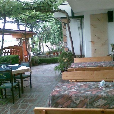 Family Hotel Natalis Hisarya Esterno foto
