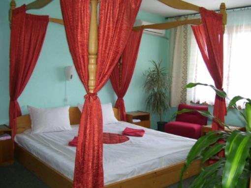 Family Hotel Natalis Hisarya Esterno foto