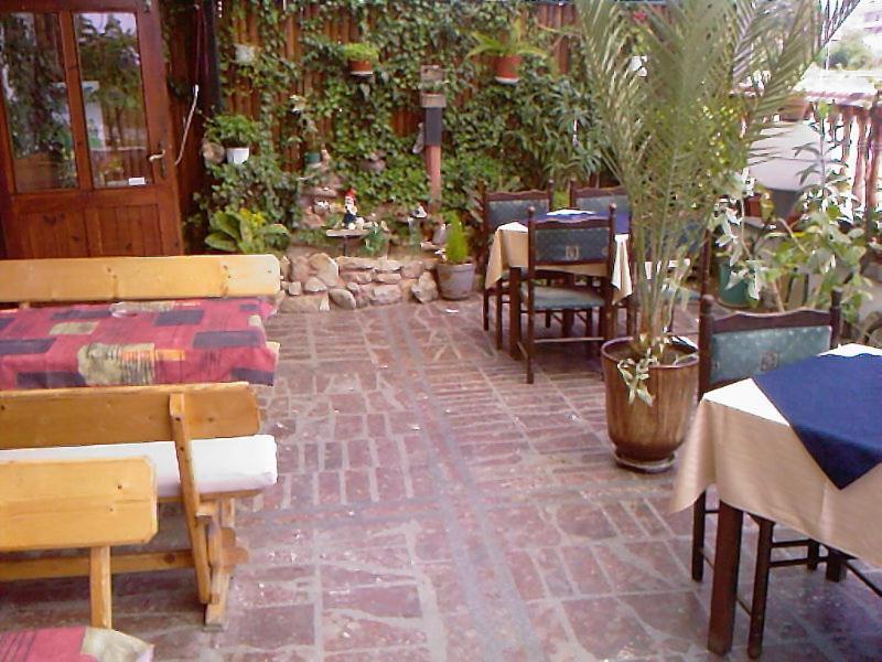 Family Hotel Natalis Hisarya Esterno foto